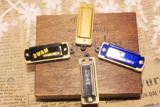 Bulksale-20 pcs miniature harmonica pendants-can be played music hamonica blanks